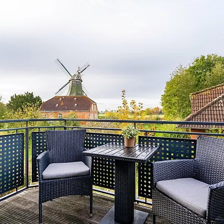 Mühlenblick 03 * Greetsiel